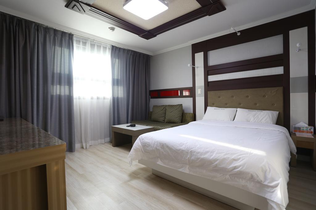 Paradaise Motel Gangneung Buitenkant foto