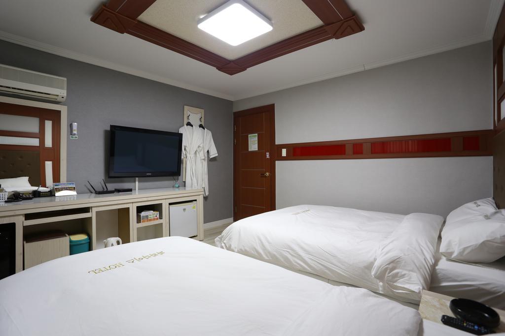 Paradaise Motel Gangneung Buitenkant foto