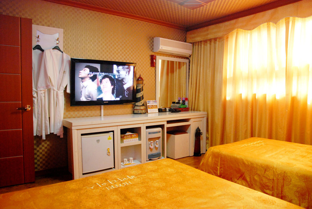 Paradaise Motel Gangneung Buitenkant foto